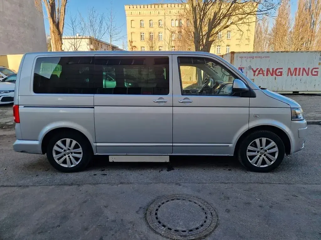 Gebraucht VW Multivan 179 PS (131 kW) 2014 Silber Van / Kleinbus