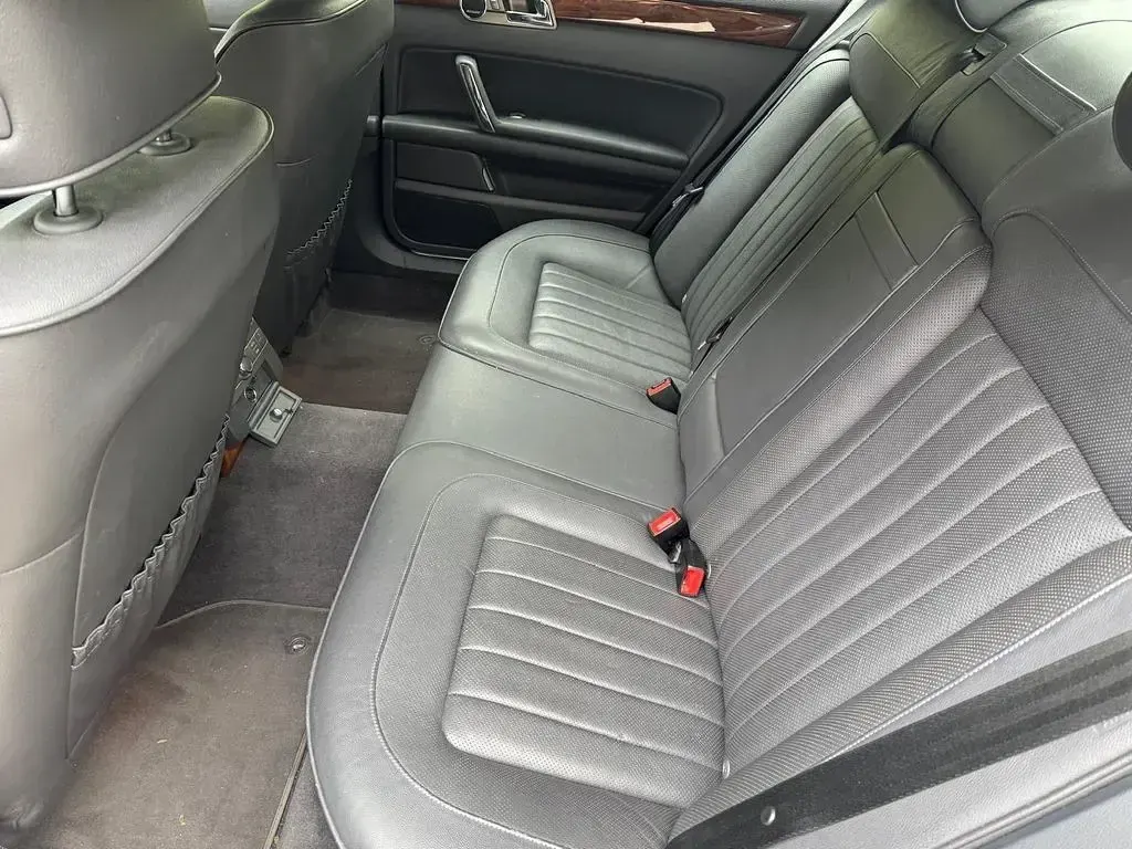 Second-hand VW Phaeton 239 CP (175 kW) 2011 Negru Berlinǎ