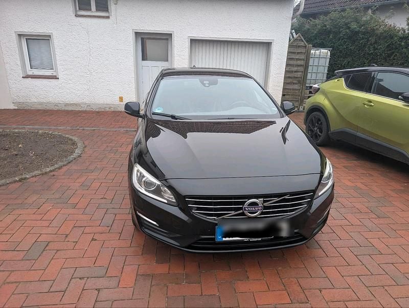 Schwarz Gebraucht 2017 Volvo V60 Linje Svart Kombi | 7.500 € (Superpreis) - Bild 1/4