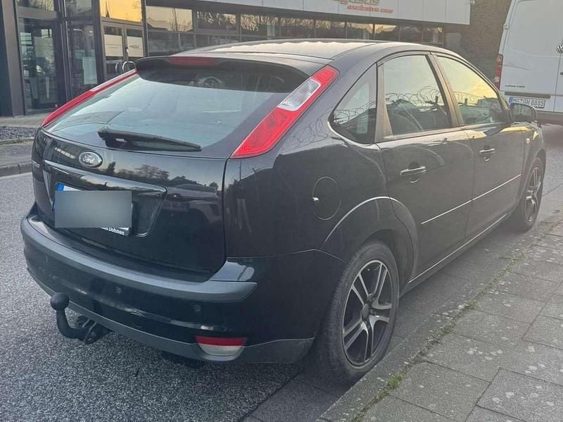 Gebraucht Ford Focus Ambiente 101 PS (74 kW) 2007 Schwarz Limousine