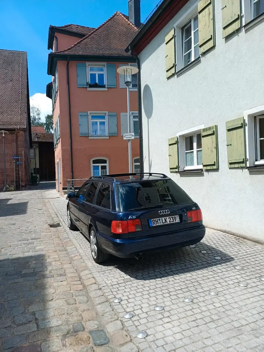 Gebraucht Audi A6 125 PS (91 kW) 1996 Blau Kombi