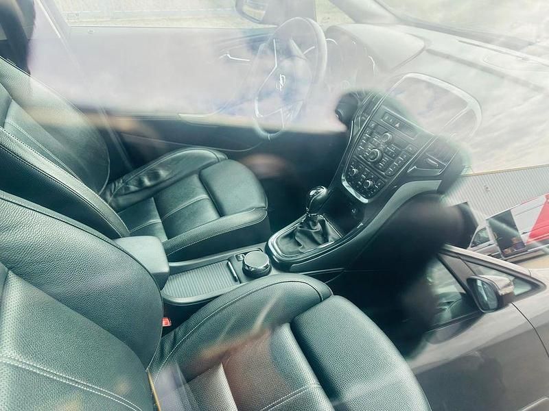 Schwarz Gebraucht 2014 Opel Astra Eco Kombi | 6.000 € (Fairer Preis) - Bild 1/4