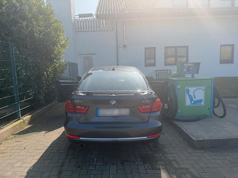 Second-hand BMW 318 2015 Gri Berlinǎ