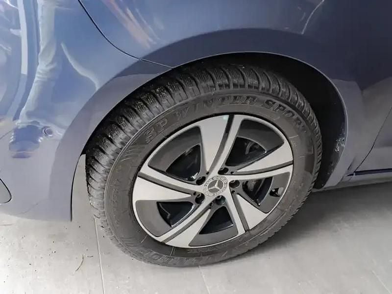 Gebraucht Mercedes V220 Style 163 PS (119 kW) 2025 Sodalithblau met. Van / Kleinbus