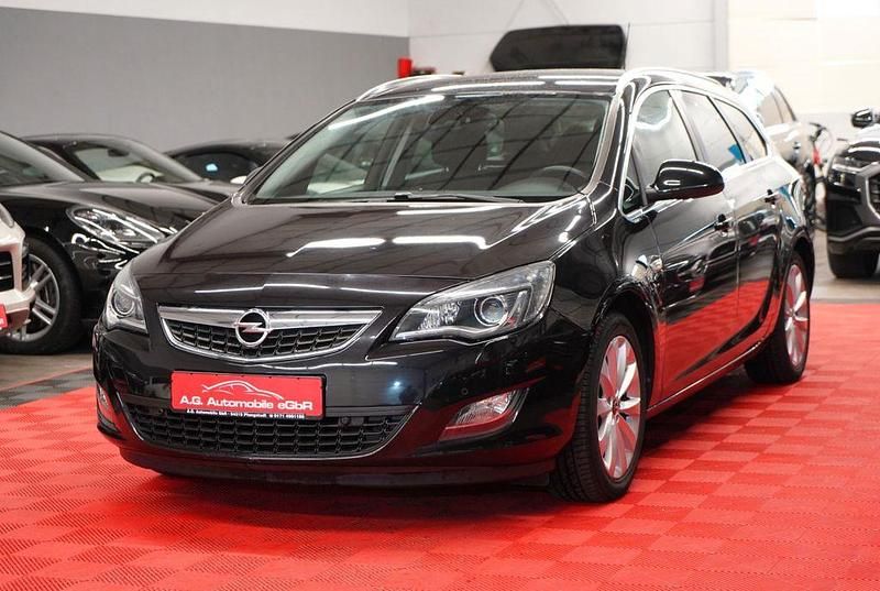 Gebraucht Opel Astra 140 PS (102 kW) 2011 Schwarz Kombi