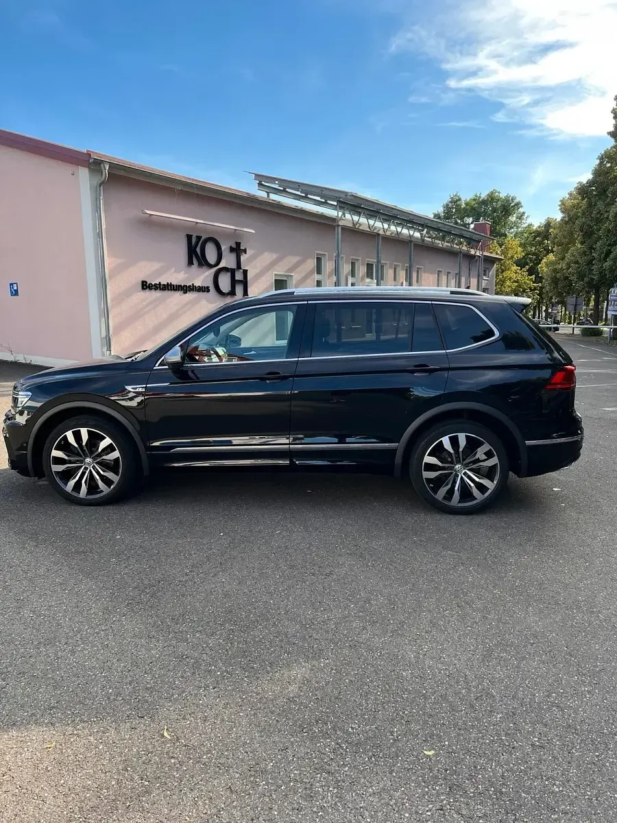 Gebraucht VW Tiguan Allspace R-line 220 PS (161 kW) 2018 Schwarz SUV
