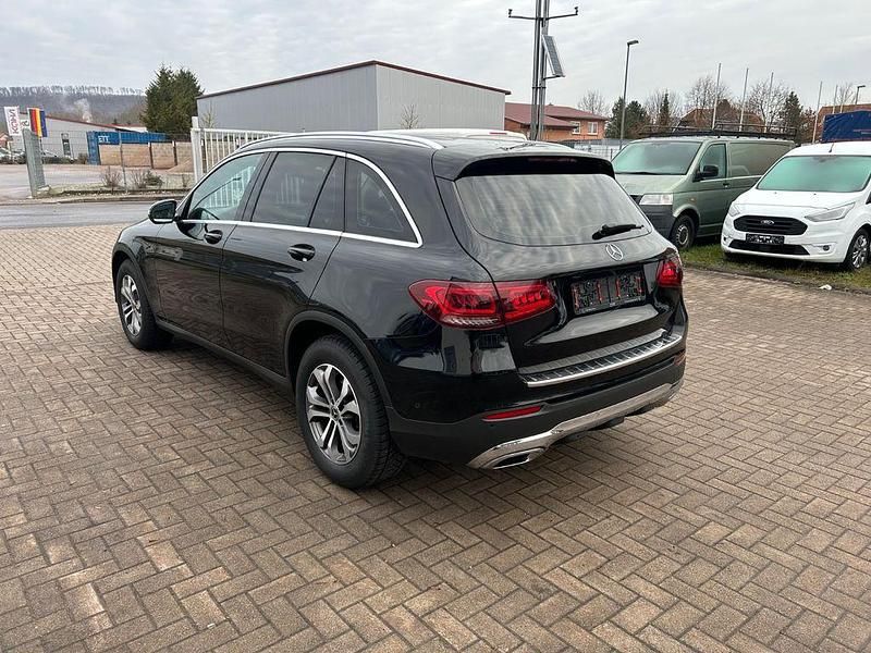 Gebraucht Mercedes GLC200 197 PS (144 kW) 2020 Schwarz SUV