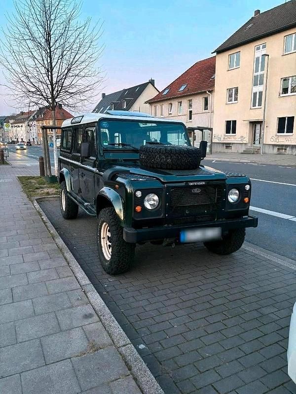 Gebraucht Land Rover Defender 122 PS (89 kW) 2000 Grün SUV