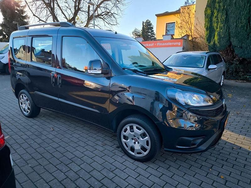 Schwarz Gebraucht 2019 Fiat Doblò Van / Kleinbus | 12.980 € (Etwas zu teuer) - Bild 1/4