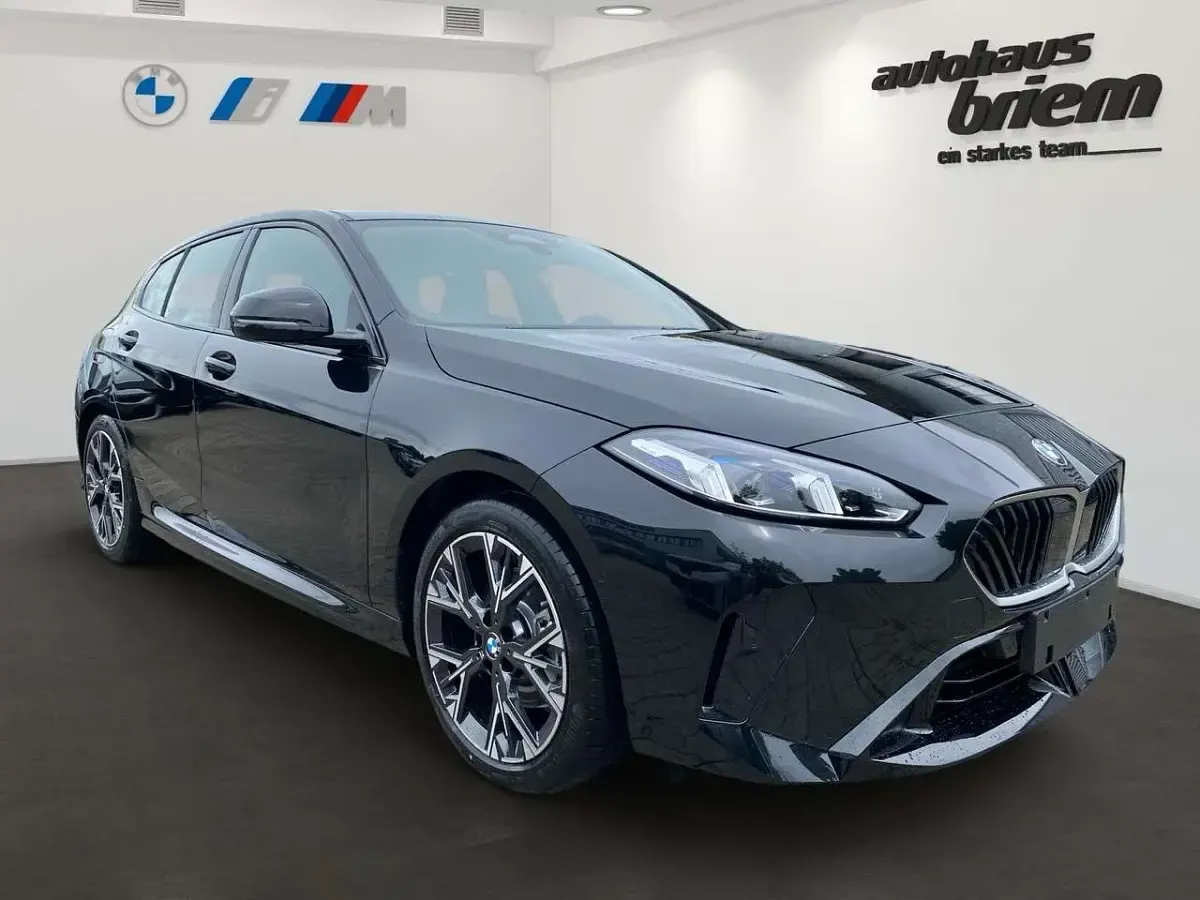 Neu BMW 120 M Sport 170 PS (125 kW) 2026 Schwarz Kleinwagen