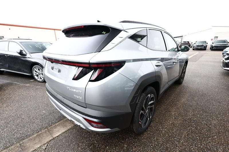 Neu Hyundai Tucson Prime 215 PS (158 kW) 2025 Shimmering silver SUV