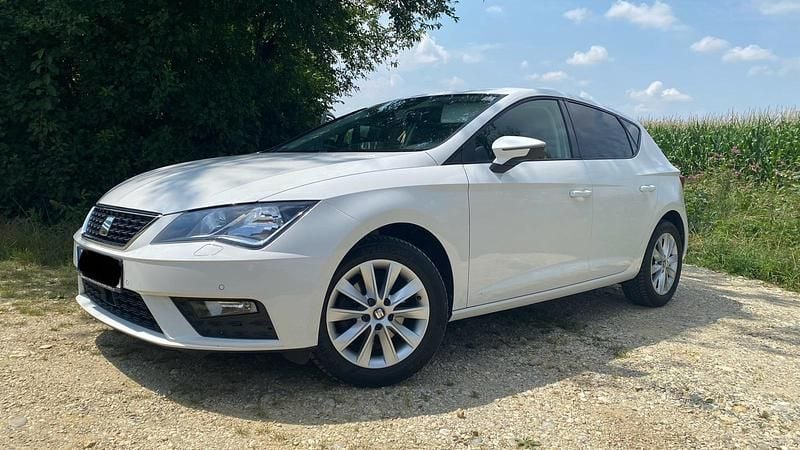 Weiß Gebraucht 2017 Seat Leon Style Limousine | 11.000 € (Guter Preis) - Bild 1/4