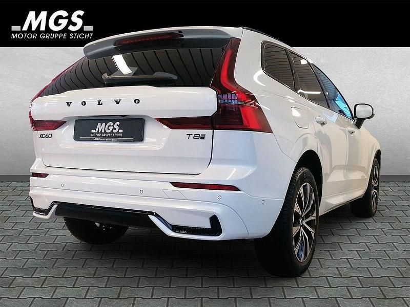 Neu Volvo XC60 Plus 310 PS (228 kW) 2025 Crystal white SUV