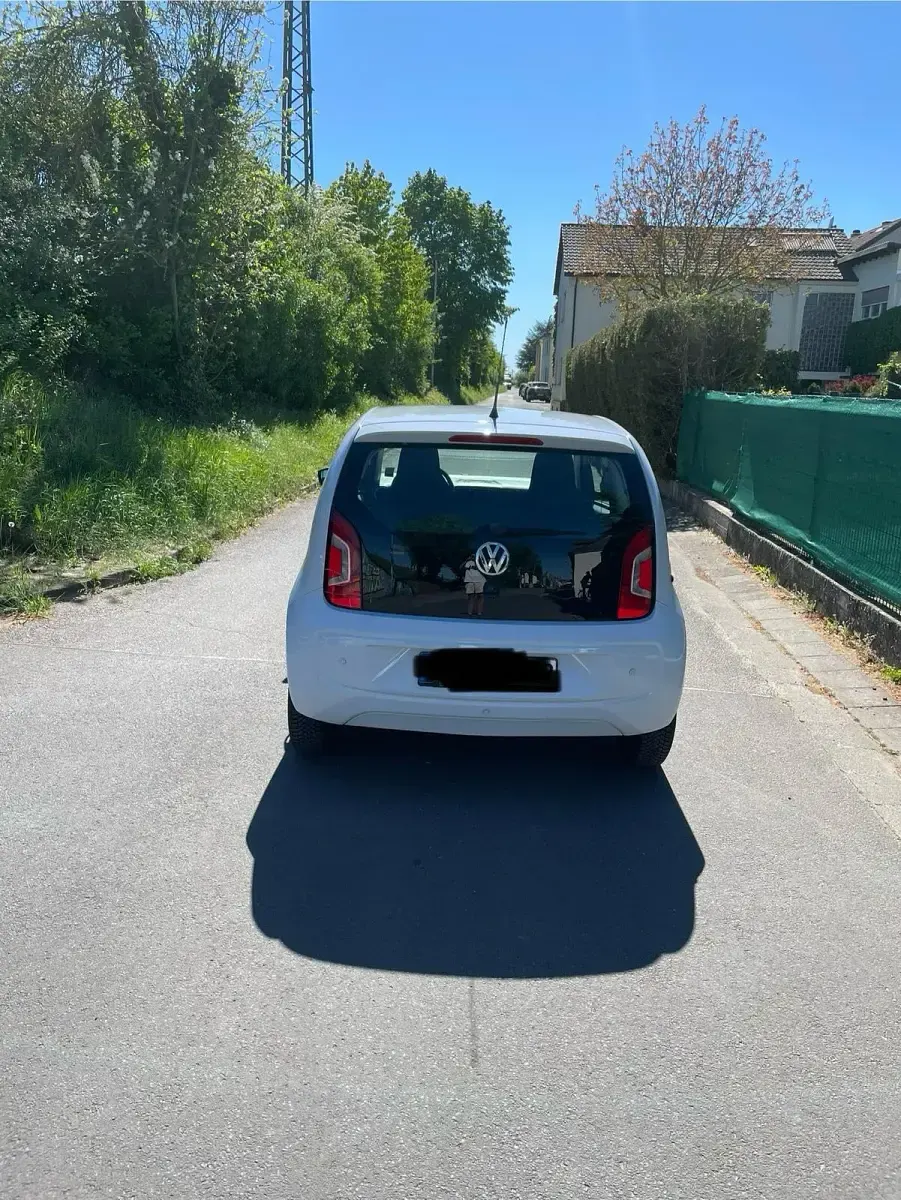 Second-hand VW up! 60 CP (44 kW) 2012 Albastru Hatchback