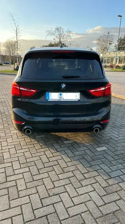 Gebraucht BMW 218 Gran Tourer Advantage 150 PS (110 kW) 2018 Schwarz Van / Kleinbus