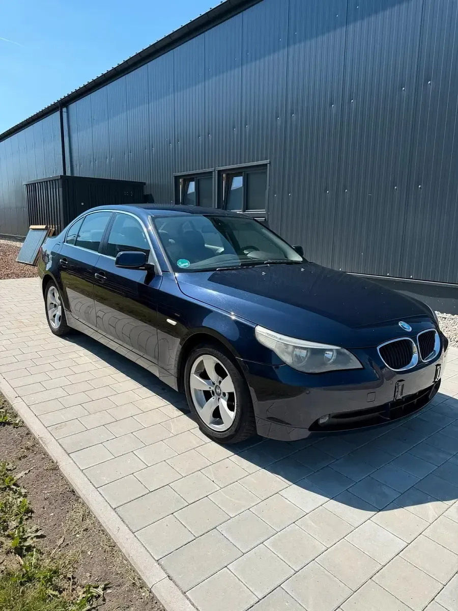 Gebraucht BMW 520 170 PS (125 kW) 2004 Blau Limousine