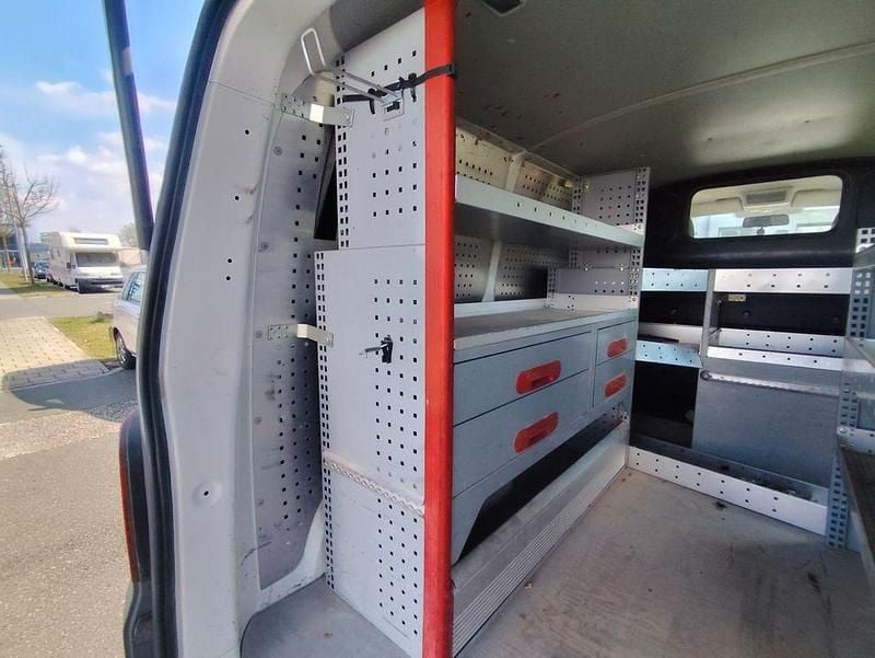 Gebraucht VW Transporter 84 PS (61 kW) 2008 Grau Van