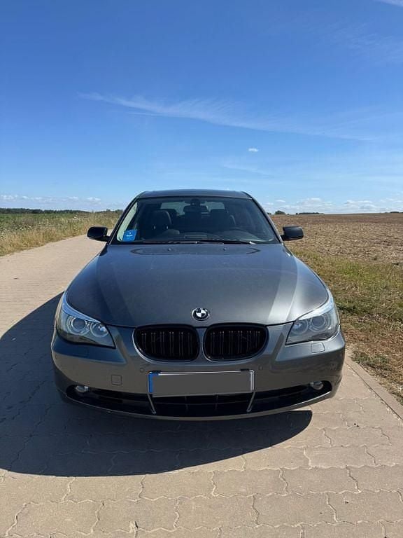 Grau Gebraucht 2005 BMW 525 Kombi | 5.450 € (Etwas zu teuer) - Bild 1/4