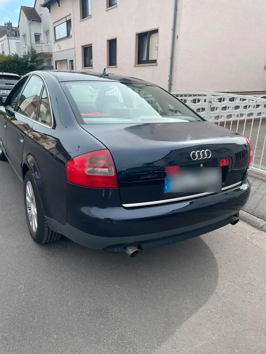 Gebraucht Audi A6 125 PS (91 kW) 2002 Blau Limousine