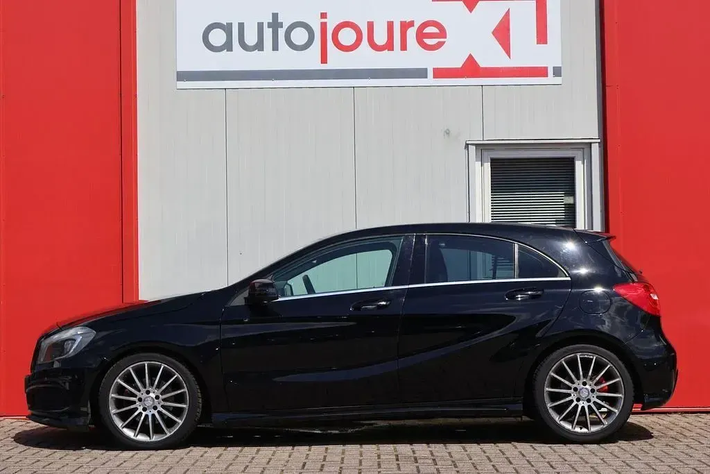 Gebraucht Mercedes A180 Ambition 122 PS (89 kW) 2013 Schwarz Limousine