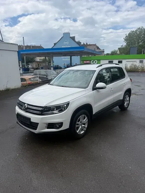 Gebraucht VW Tiguan Sportline 122 PS (89 kW) 2013 Weiß SUV
