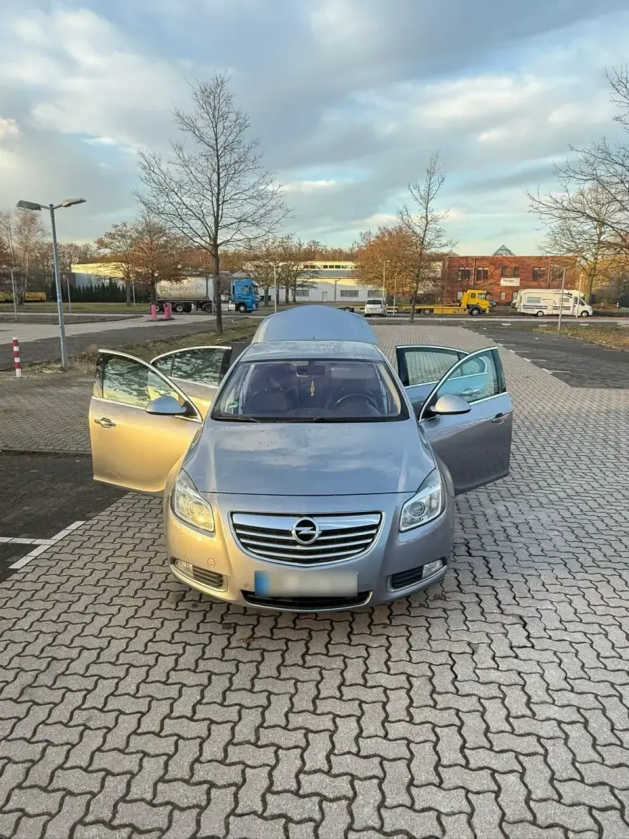 Gebraucht Opel Insignia 220 PS (161 kW) 2008 Silber Limousine