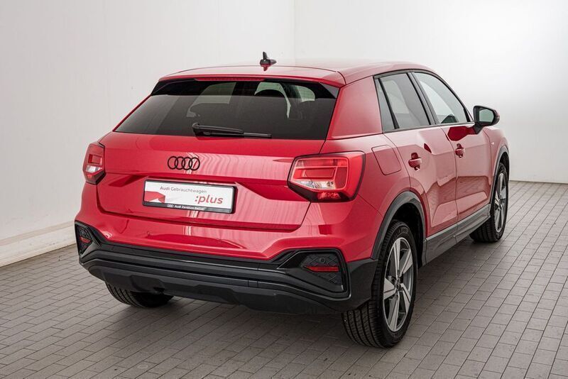 Gebraucht Audi Q2 S-Line 150 PS (110 kW) 2024 Progressivrot metallic SUV