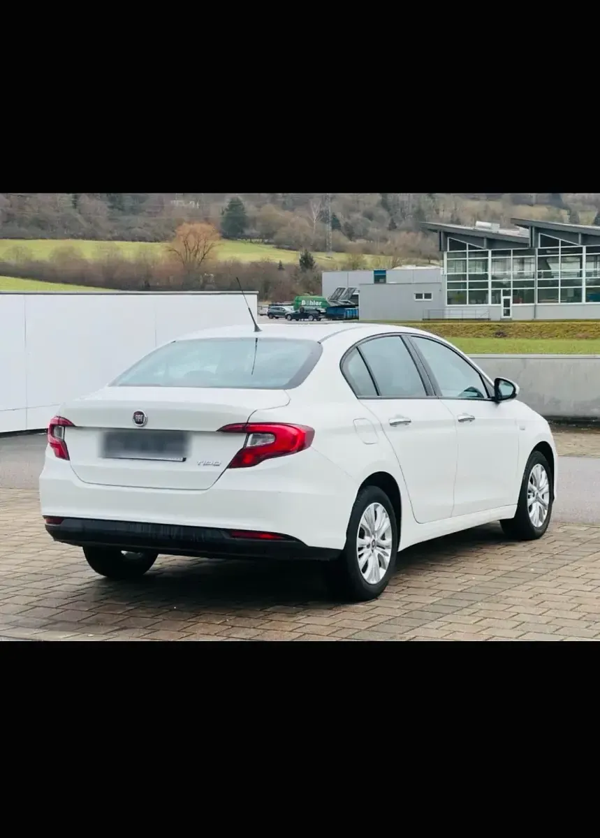 Gebraucht Fiat Tipo 90 PS (66 kW) 2016 Weiß Limousine