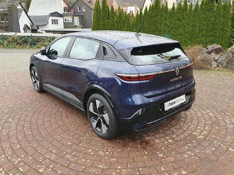 Gebraucht Renault Megane E-Tech Equilibre 160 kW (218 PS) 2022 Nachtblau Limousine