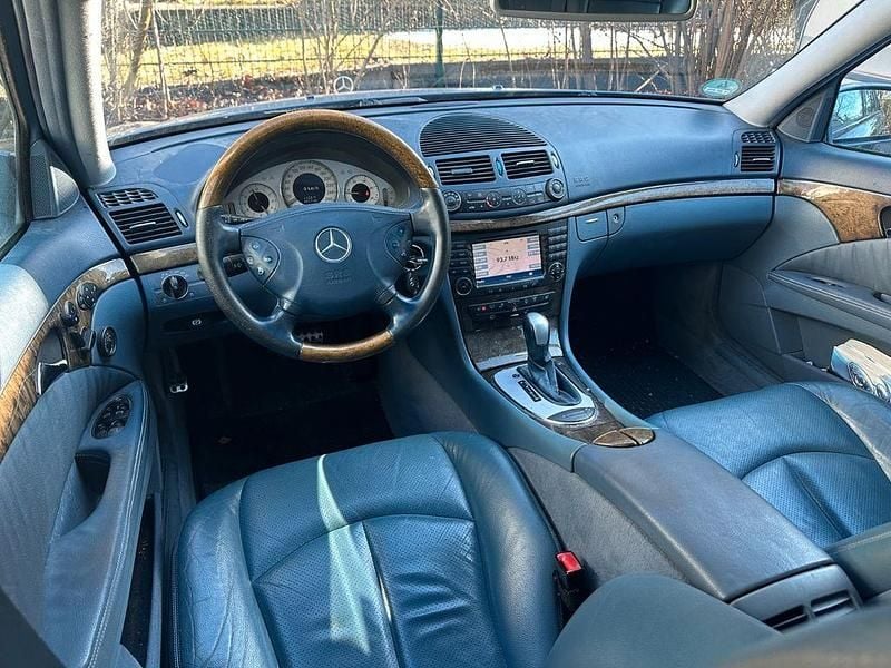 Gebraucht Mercedes E320 Avantgarde 204 PS (150 kW) 2004 Blau Kombi