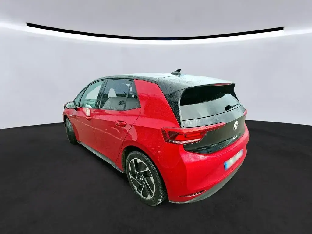 Second-hand VW ID.3 Pro Performance 150 kW (204 CP) 2022 Roșu Hatchback