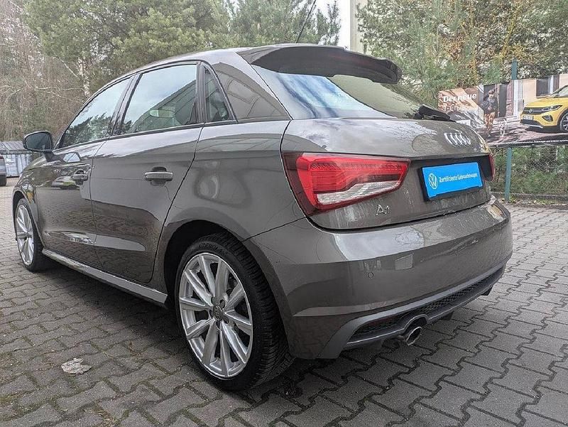 Gebraucht Audi A1 Sportback 95 PS (69 kW) 2016 Sohobraun metallic Kleinwagen