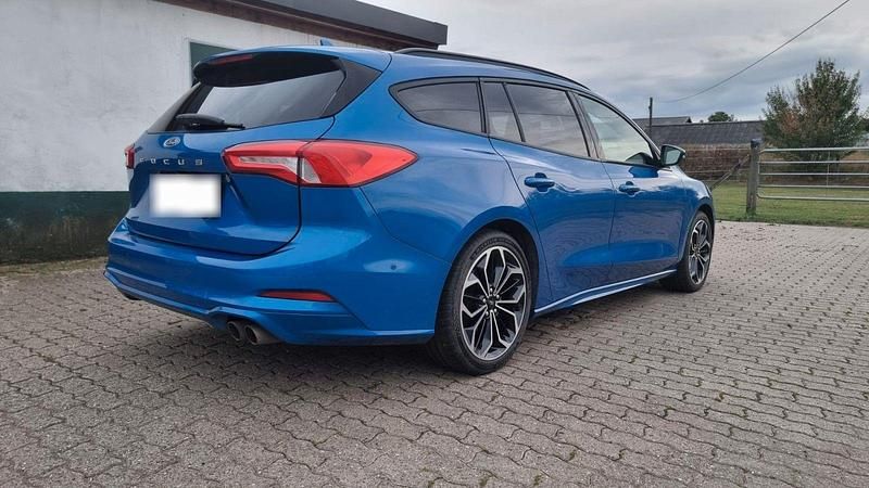 Gebraucht Ford Focus ST-Line 182 PS (133 kW) 2020 Blau Kombi