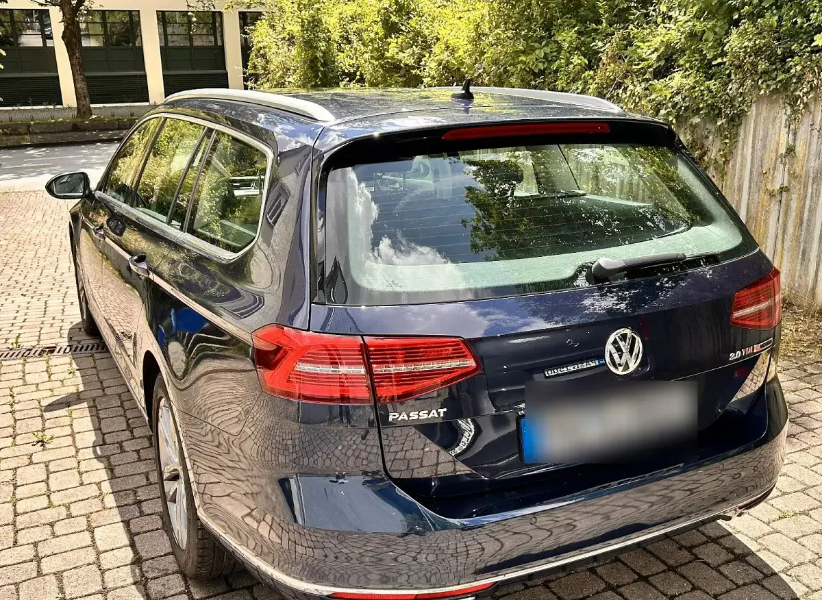 Gebraucht VW Passat Highline 239 PS (175 kW) 2016 Blau Kombi