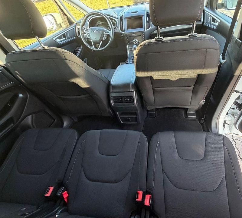 Gebraucht Ford S-MAX Titanium 179 PS (131 kW) 2018 Weiß Van / Kleinbus