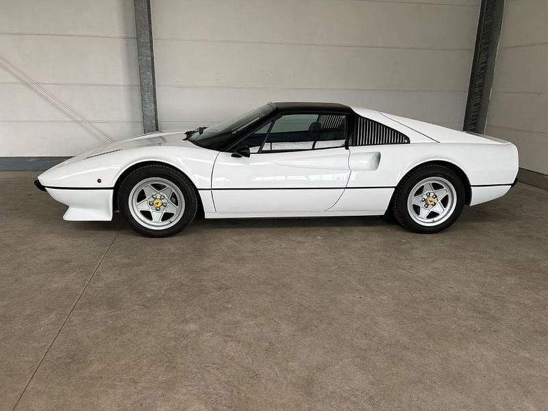 Gebraucht Ferrari 308 230 PS (169 kW) 1980 Weiß Cabrio