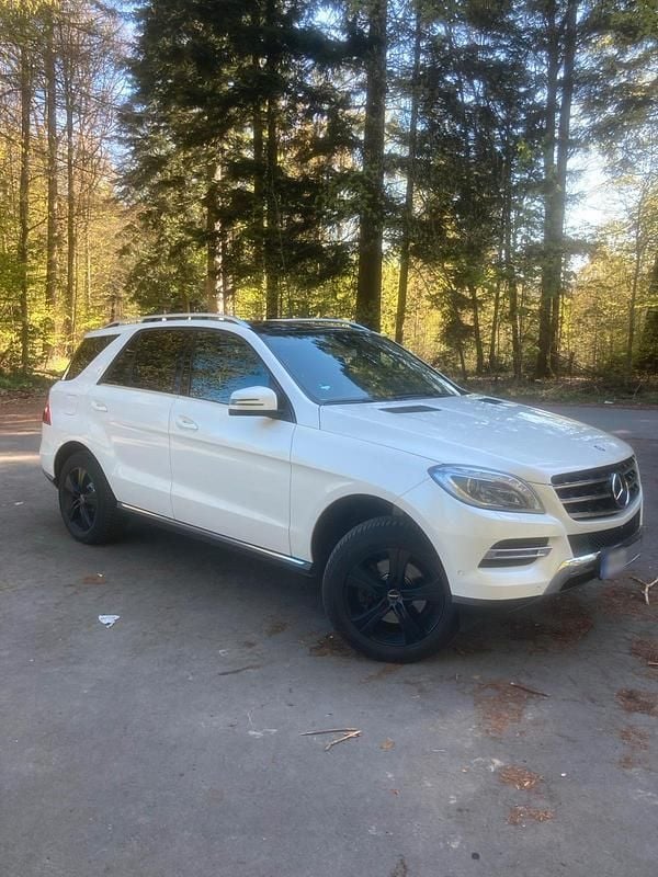 Gebraucht Mercedes ML350 258 PS (189 kW) 2014 Weiß SUV