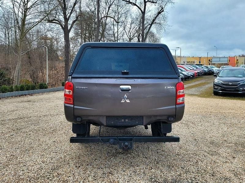 Gebraucht Mitsubishi L200 154 PS (113 kW) 2018 Braun Pickup