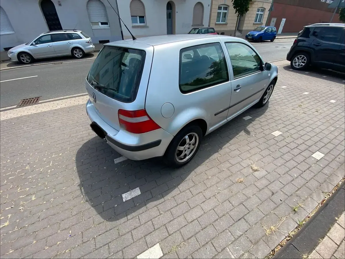 Gebraucht VW Golf IV 75 PS (55 kW) 2002 Silber Limousine