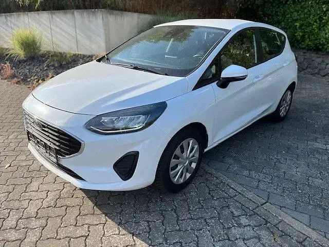 Gebraucht Ford Fiesta Cool & Connect 75 PS (55 kW) 2022 Weiß Kleinwagen