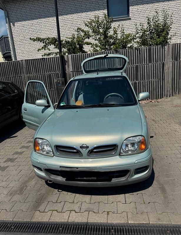Grau Gebraucht 2001 Nissan Micra Kleinwagen | 2.100 € - Bild 1/3