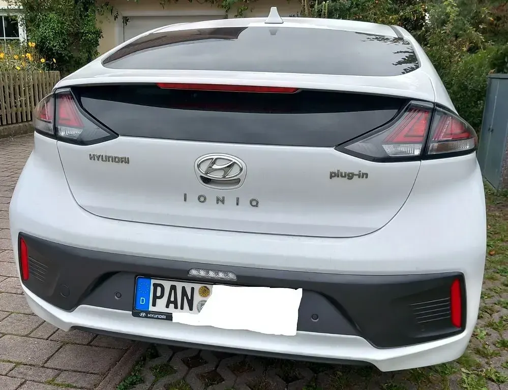 Gebraucht Hyundai Ioniq Prime 141 PS (103 kW) 2022 Weiß Kleinwagen
