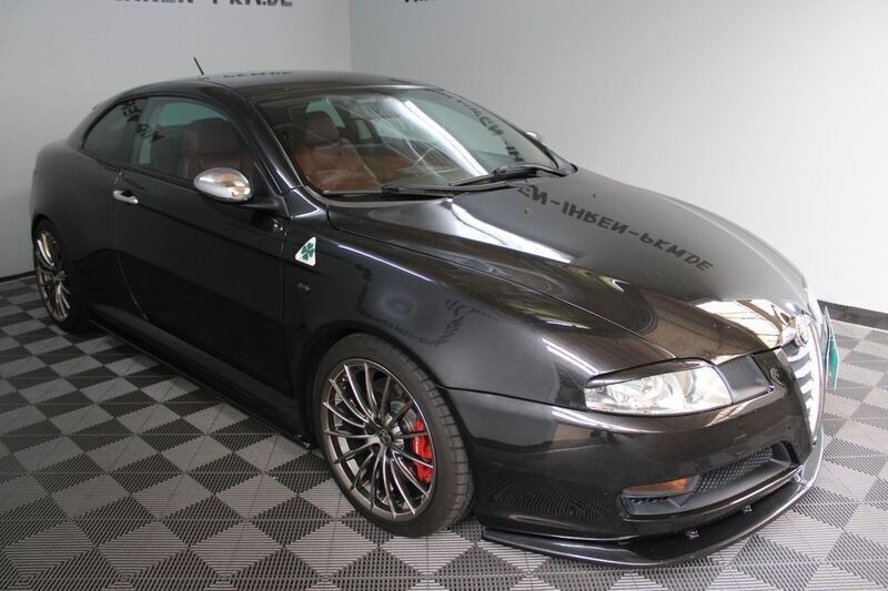 Schwarz Gebraucht 2005 Alfa Romeo GT Coupé | 11.999 € (Etwas zu teuer) - Bild 1/4