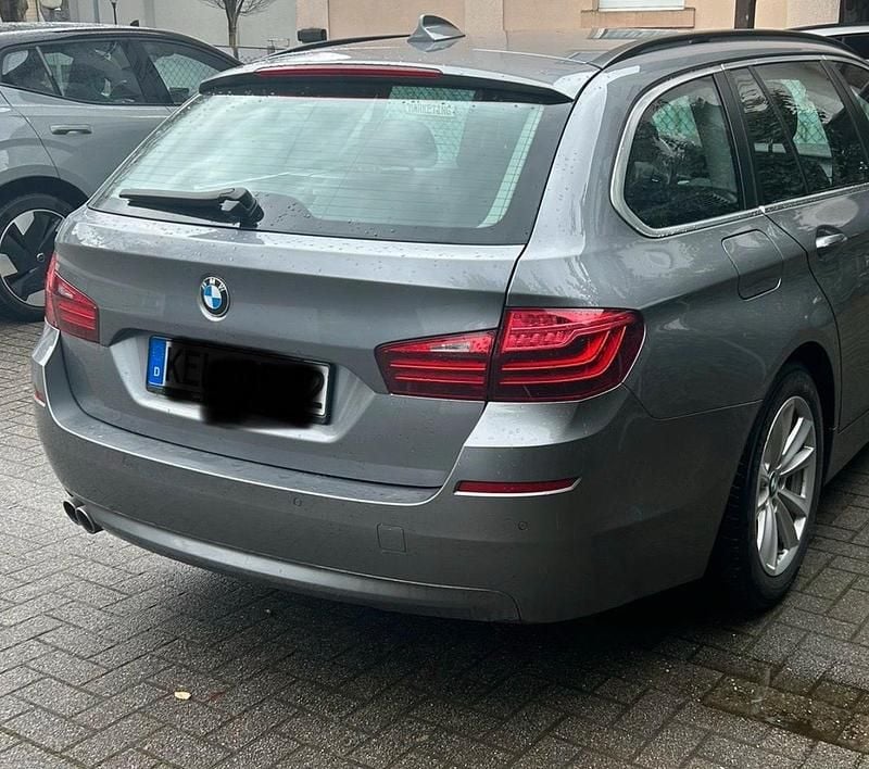 Gebraucht BMW 520 190 PS (139 kW) 2016 Grau Kombi