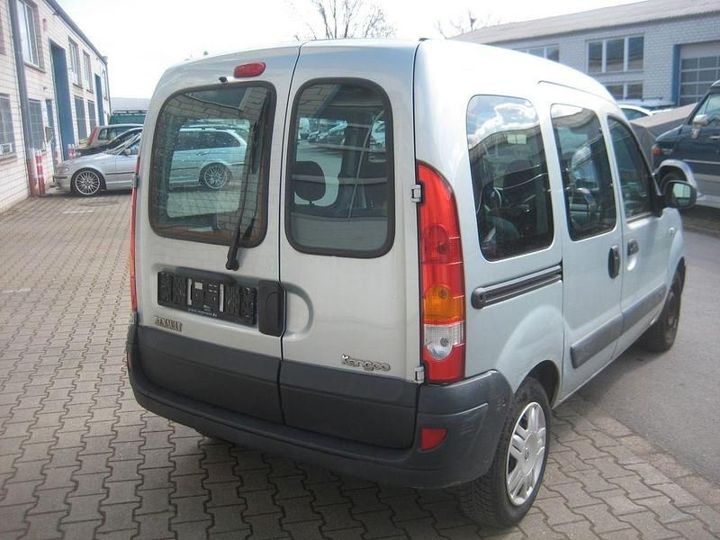 Gebraucht Renault Kangoo 75 PS (55 kW) 2008 Silber Van / Kleinbus
