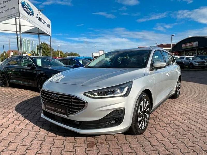 Używany Ford Focus Titanium 125 KM (91 kW) 2023 Srebrny Kombi