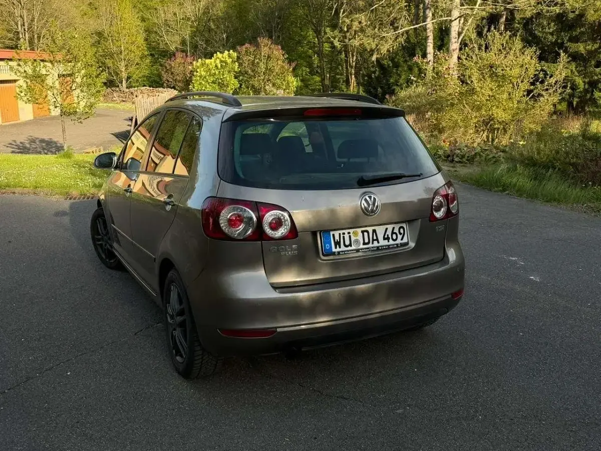 Gebraucht VW Golf VI Team 105 PS (77 kW) 2010 Kleinwagen