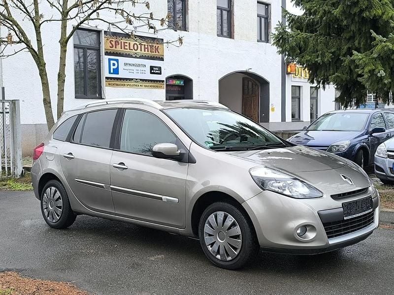 Gebraucht Renault Clio II Dynamique 75 PS (55 kW) 2010 Braun Limousine