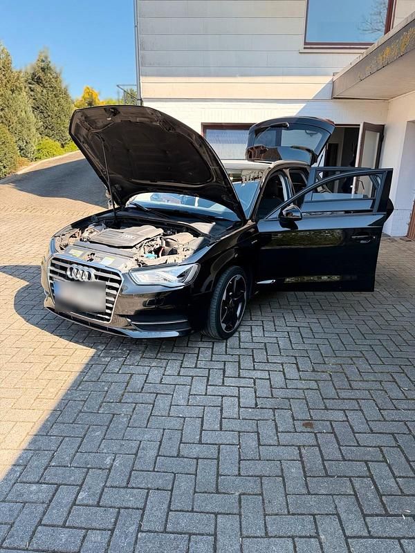 Używany Audi A3 Sportback g-tron 110 KM (80 kW) 2016 Czarny Hatchback