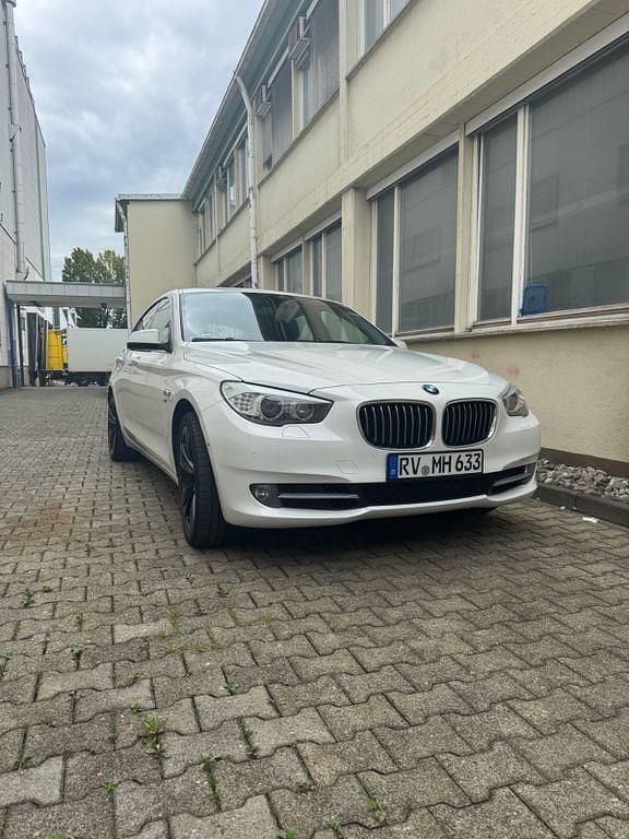 Weiß Gebraucht 2010 BMW 530 Gran Turismo Limousine | 5.500 € (Fairer Preis) - Bild 1/4